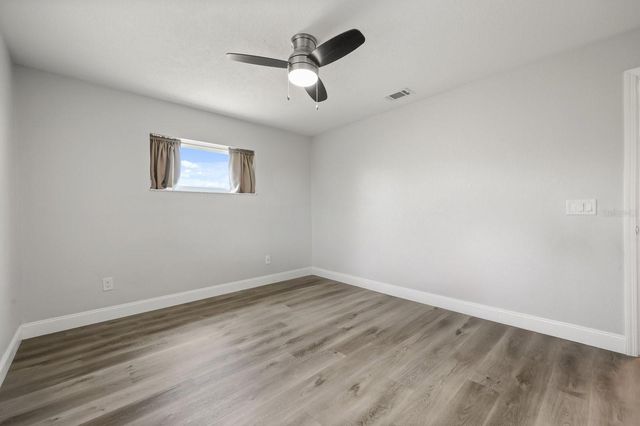 37153 COUNTY ROAD 452, Grand Island, FL 32735