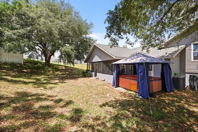 37153 COUNTY ROAD 452, Grand Island, FL 32735