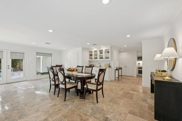 1302 Riverview Circle, Houston, TX 77077