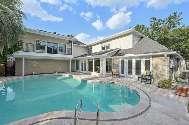 1302 Riverview Circle, Houston, TX 77077