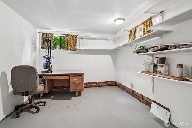8555 30th Avenue NW, Seattle, WA 98117