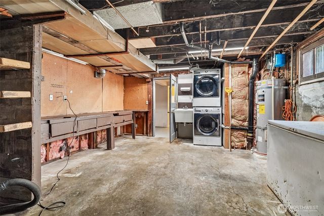 8555 30th Avenue NW, Seattle, WA 98117