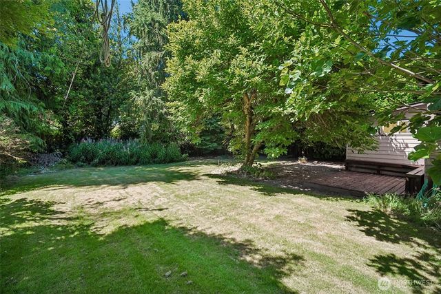 8555 30th Avenue NW, Seattle, WA 98117
