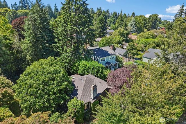 8555 30th Avenue NW, Seattle, WA 98117