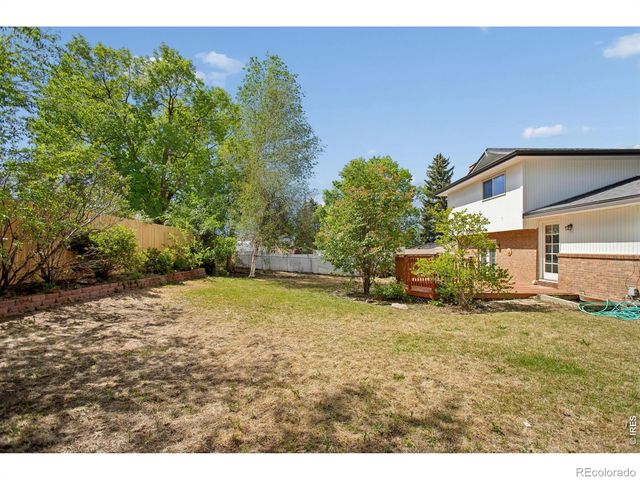 12 Baylor Drive, Longmont, CO 80503