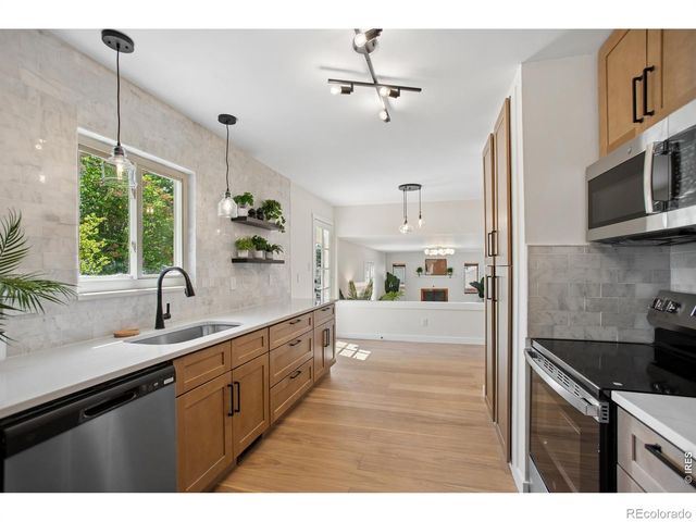 12 Baylor Drive, Longmont, CO 80503