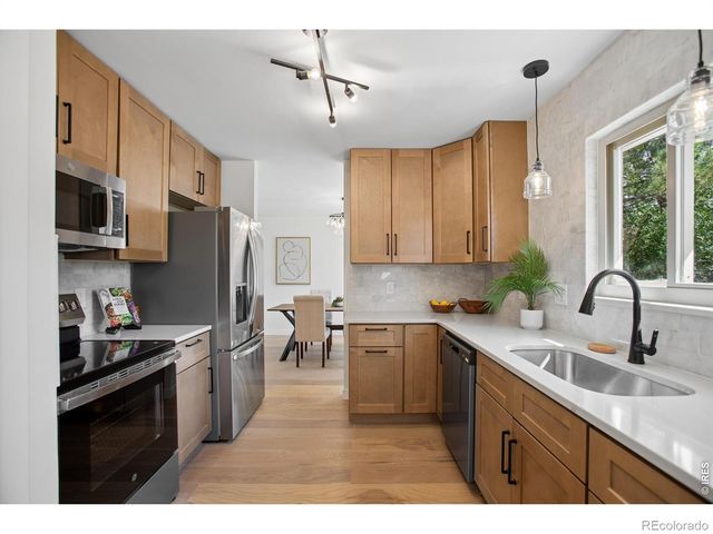 12 Baylor Drive, Longmont, CO 80503