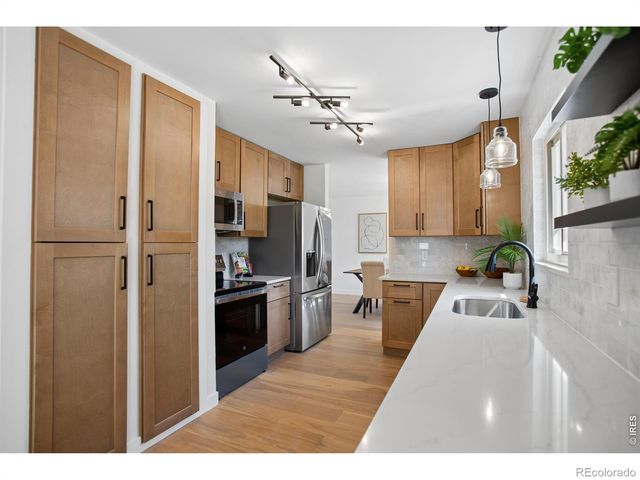 12 Baylor Drive, Longmont, CO 80503
