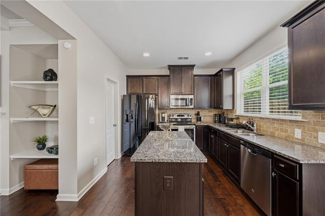 4000 Princeton Lakes Pass SW, Atlanta, GA 30331