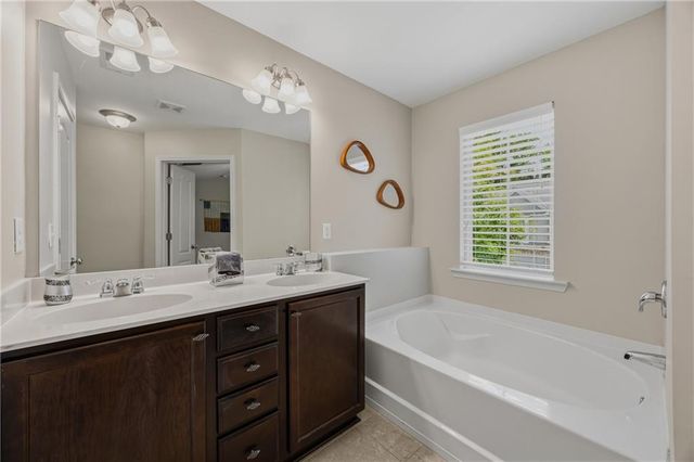 4000 Princeton Lakes Pass SW, Atlanta, GA 30331