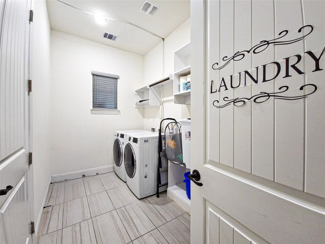 813 Sunny Ridge DR, Leander, TX 78641
