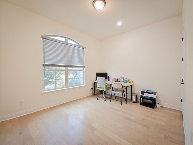 813 Sunny Ridge DR, Leander, TX 78641