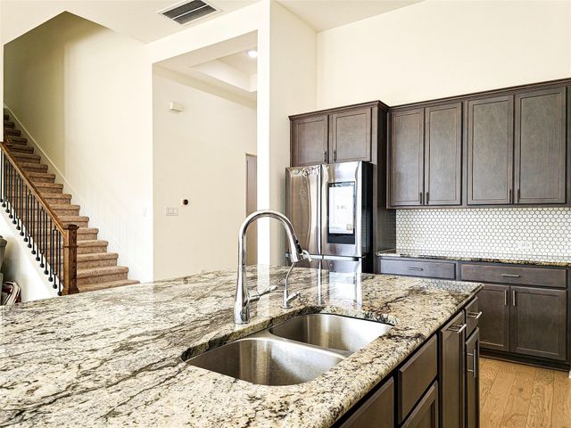 813 Sunny Ridge DR, Leander, TX 78641