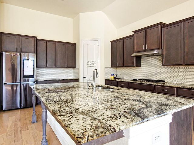 813 Sunny Ridge DR, Leander, TX 78641