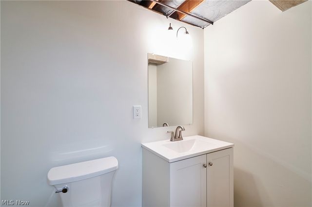 8712 Bradford Lane, Brecksville, OH 44141