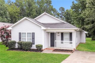 625 Shirley Lane, Greensboro, NC 27401