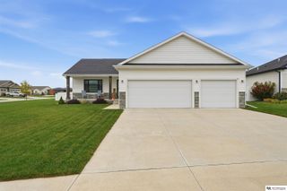 6531 Via Sorrento Drive, Lincoln, NE 68523