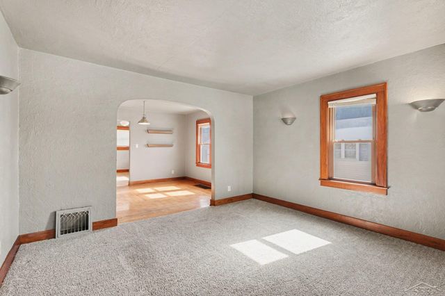 613 Pine Street, Essexville, MI 48732