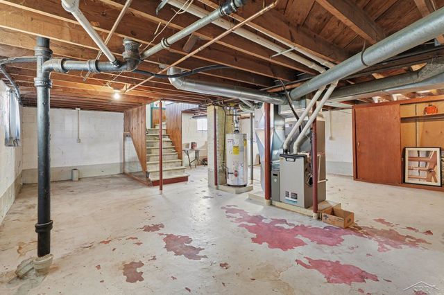 613 Pine Street, Essexville, MI 48732