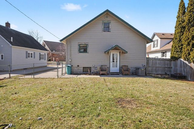 613 Pine Street, Essexville, MI 48732