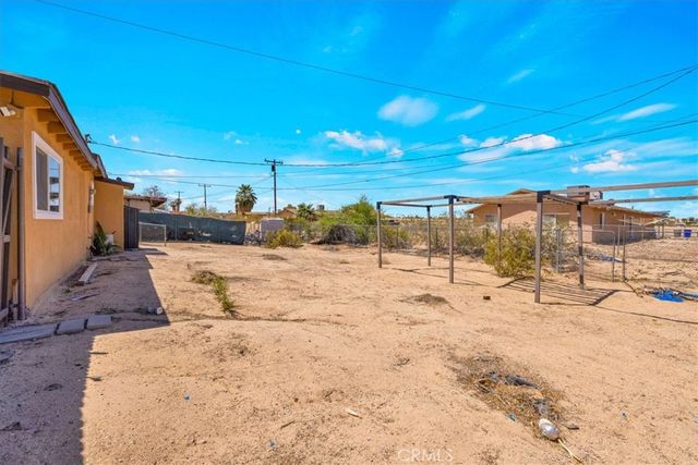74076 Casita, 29 Palms, CA 92277