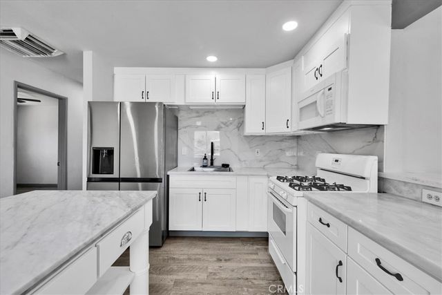 74076 Casita, 29 Palms, CA 92277