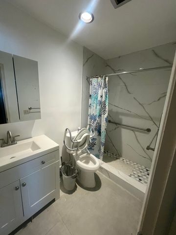 1821 NE 62nd Street 424, Fort Lauderdale, FL 33308