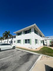 1821 NE 62nd Street 424, Fort Lauderdale, FL 33308