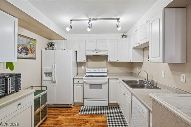 3930 University Center Drive 809, Las Vegas, NV 89119