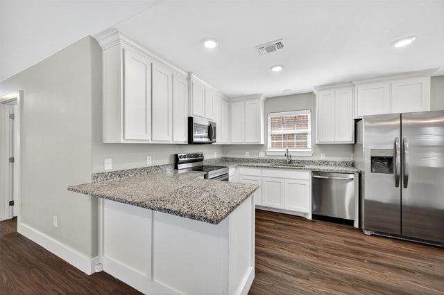 1016 Ray Drive, Denison, TX 75020