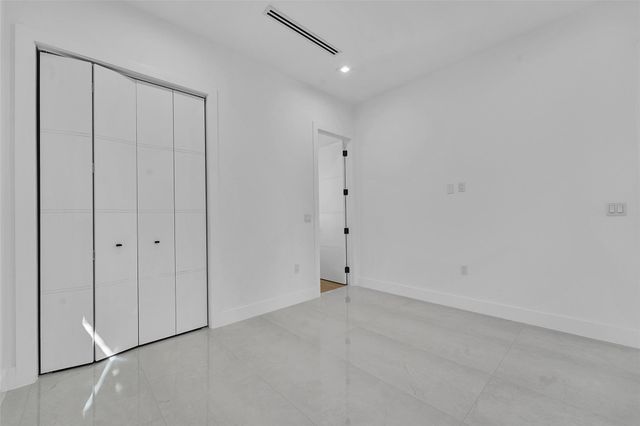 1113 NE 16th Street, Fort Lauderdale, FL 33304