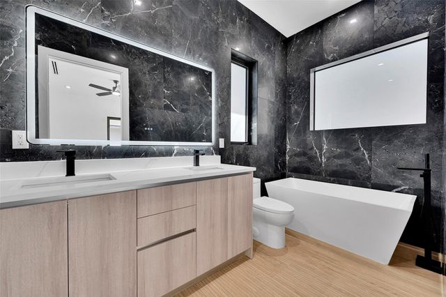 1113 NE 16th Street, Fort Lauderdale, FL 33304