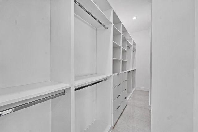 1113 NE 16th Street, Fort Lauderdale, FL 33304