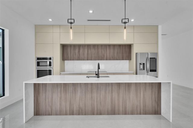 1113 NE 16th Street, Fort Lauderdale, FL 33304