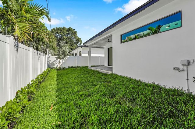 1113 NE 16th Street, Fort Lauderdale, FL 33304