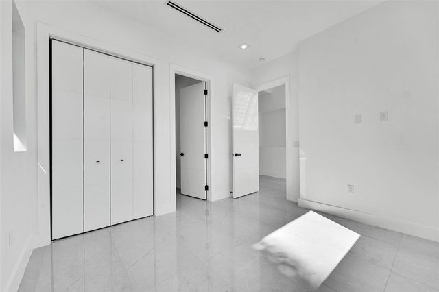 1113 NE 16th Street, Fort Lauderdale, FL 33304