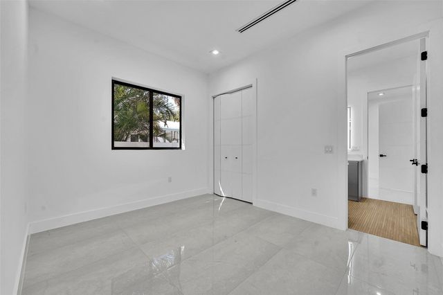 1113 NE 16th Street, Fort Lauderdale, FL 33304