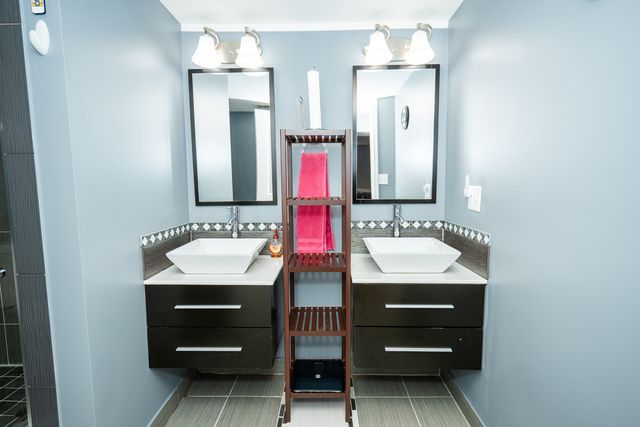 4114 W 79th Place, Chicago, IL 60652