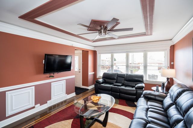 4114 W 79th Place, Chicago, IL 60652