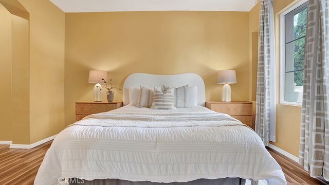 933 Somerville, Irvine, CA 92620