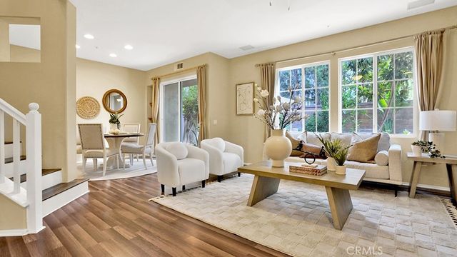 933 Somerville, Irvine, CA 92620