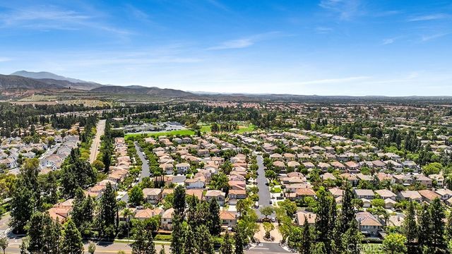 933 Somerville, Irvine, CA 92620