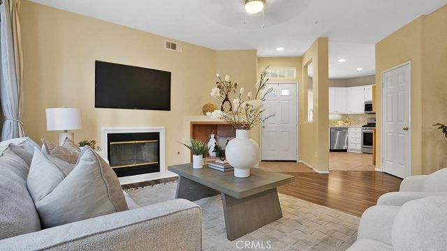 933 Somerville, Irvine, CA 92620