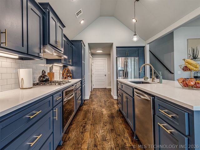 2334 W Maple Street, Collinsville, OK 74021