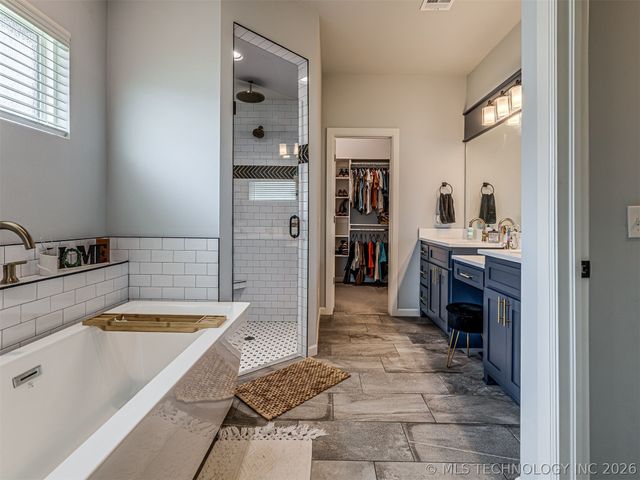 2334 W Maple Street, Collinsville, OK 74021