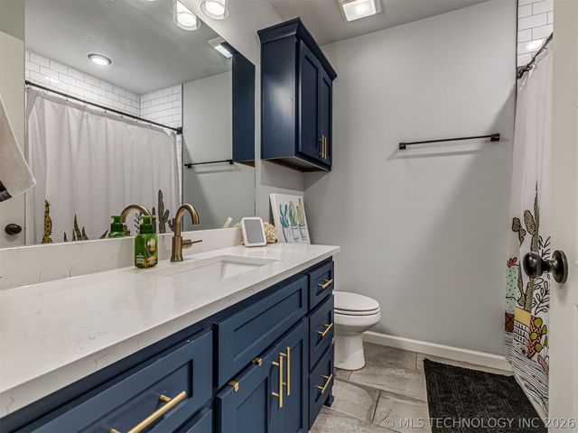 2334 W Maple Street, Collinsville, OK 74021