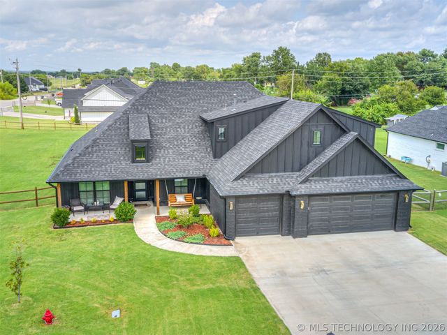 2334 W Maple Street, Collinsville, OK 74021