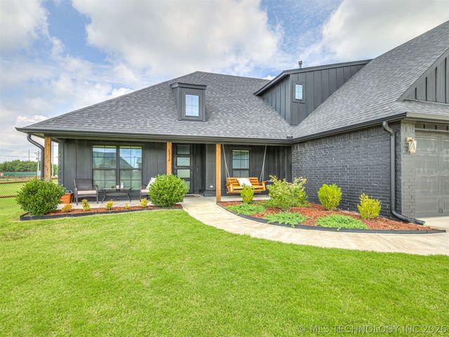 2334 W Maple Street, Collinsville, OK 74021