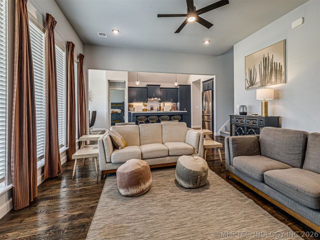 2334 W Maple Street, Collinsville, OK 74021