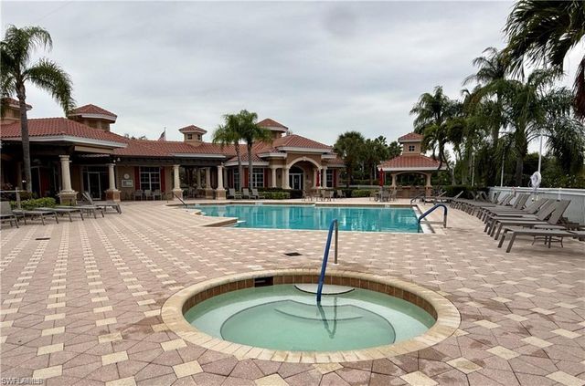 5642 Kensington LOOP, Fort Myers, FL 33912